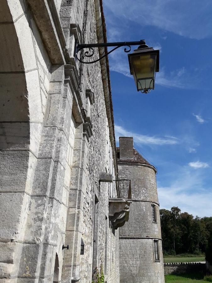Chateau De La Berchere Нюї-Сен-Жорж Екстер'єр фото